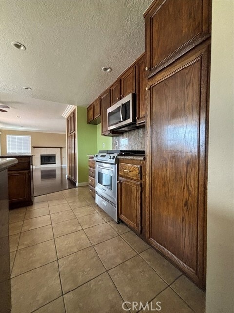 Building Photo - 17092 Whispering Brook Way