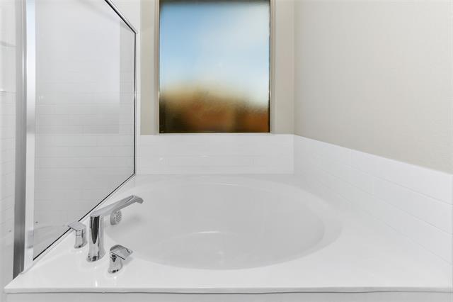 Building Photo - 11524 Leeson St