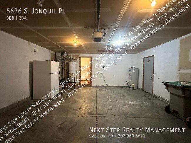 Building Photo - 5636 S Jonquil Pl