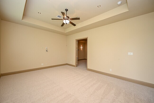 Building Photo - 5327 Sloan Falls Ct