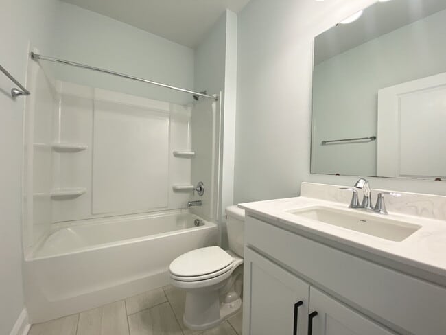 Building Photo - Spacious, Four Bedroom, Ranch Style Home!