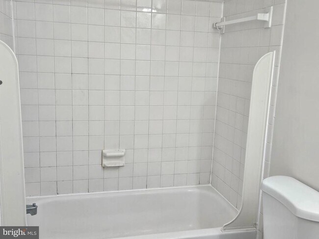 Building Photo - 1716 Julie Ct