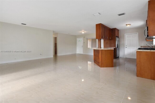 Building Photo - 20545 Leeward Ln
