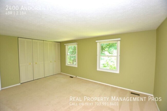 Building Photo - 2400 Andorra Pl