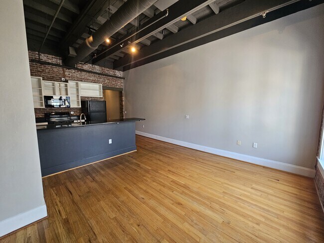 Building Photo - 1417 Market St