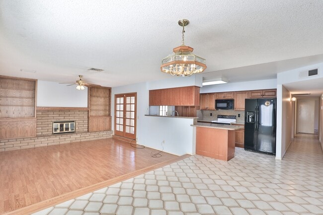 Building Photo - 5427 W Seldon Ln