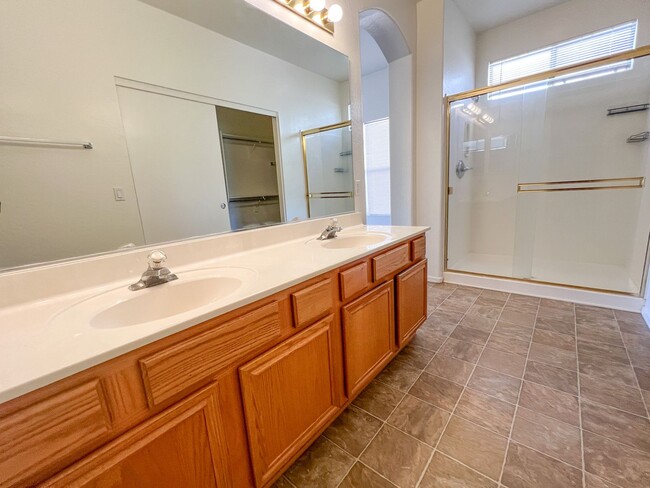 Building Photo - HOUSE-COTTONWOOD- GYM/POOL - DEL WEB COTTO...