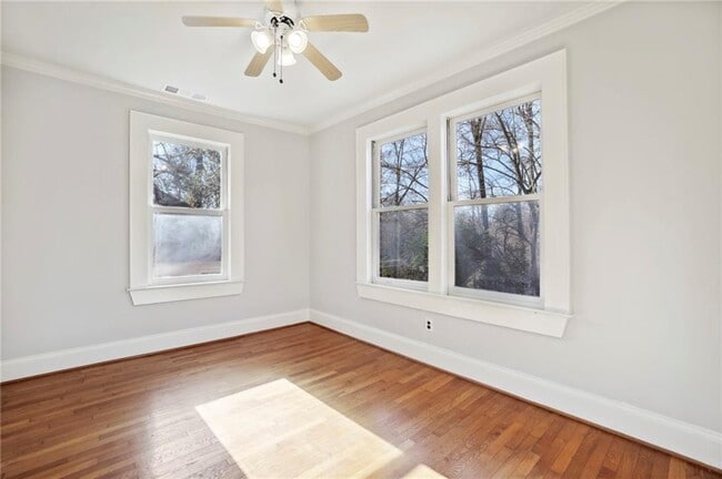 Building Photo - 1712 N Rock Springs Rd NE