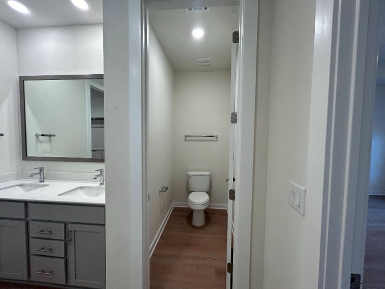 Building Photo - 2316 Bravo Pass