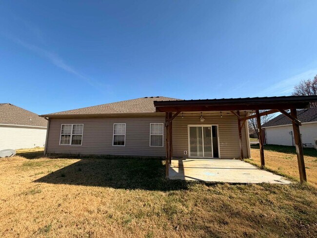 Building Photo - COMING SOON: Beautiful 3 bed/2 bath home located in Webb City! Two car attached garage, storm she...