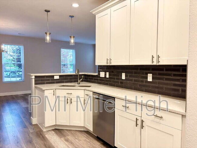 Building Photo - 12743 Leyden St