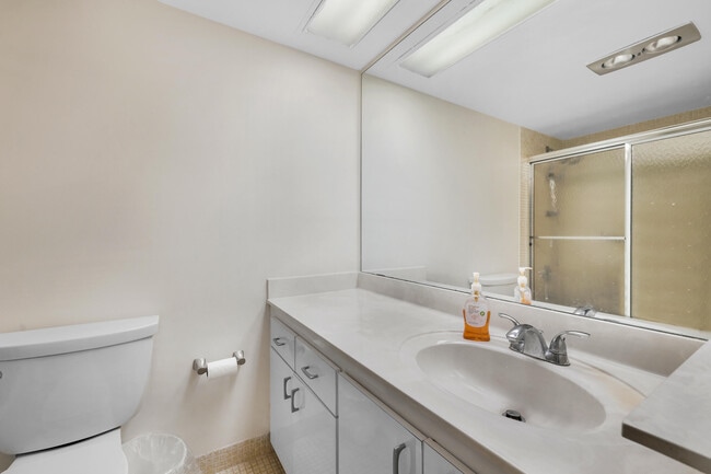 Building Photo - 3621 Oaks Clubhouse Dr