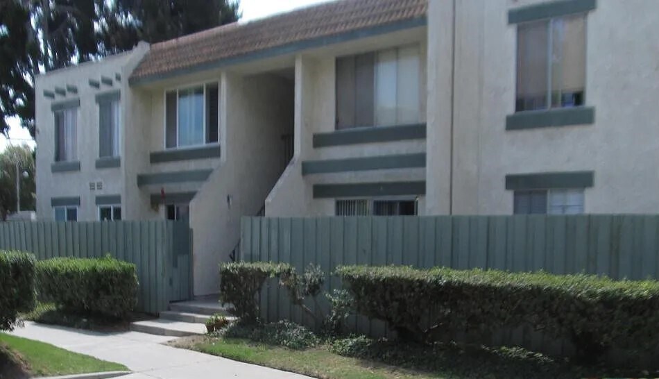 Building Photo - 2436 Bolker Dr