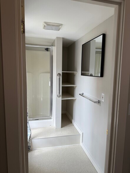 Building Photo - 40 Main St