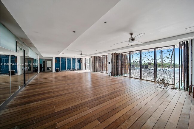 Building Photo - 6899 Collins Ave