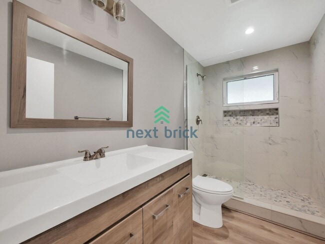 Building Photo - Beautiful 3 bed, 2 bath house for rent in ...