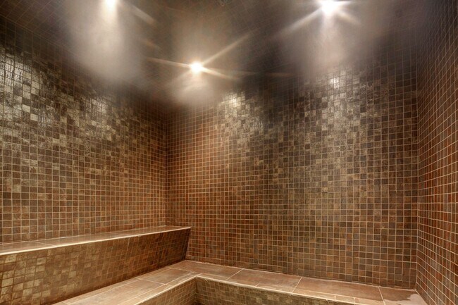 Building Photo - Stunning Strip Views from this Fully Furnished Studio Residence.