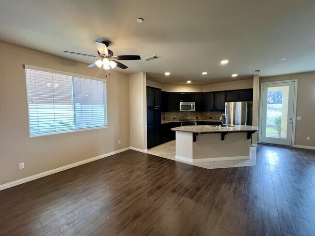 Building Photo - 1901 Delacorte Dr