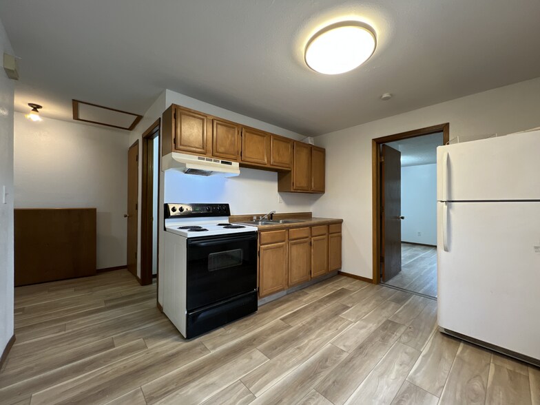 Building Photo - 455 W Locust St
