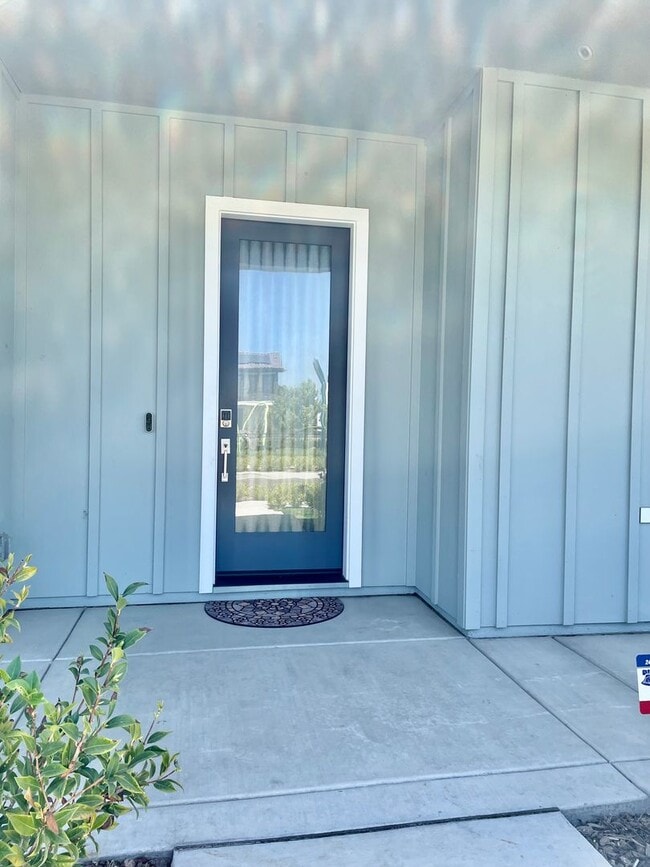 Building Photo - Wow! Custom Built Smart Home in Sutter Par...