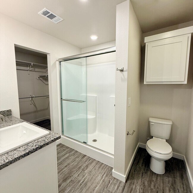 Building Photo - 1/2 Off First Months Rent! - 3 Bedroom 2 Bath Home Available Now In Elm Meadows!