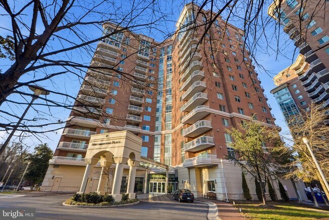 Building Photo - 3101 N Hampton Dr