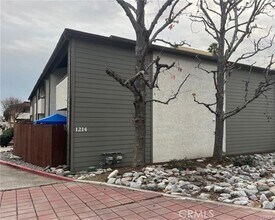 Building Photo - 1214 Huntington Dr
