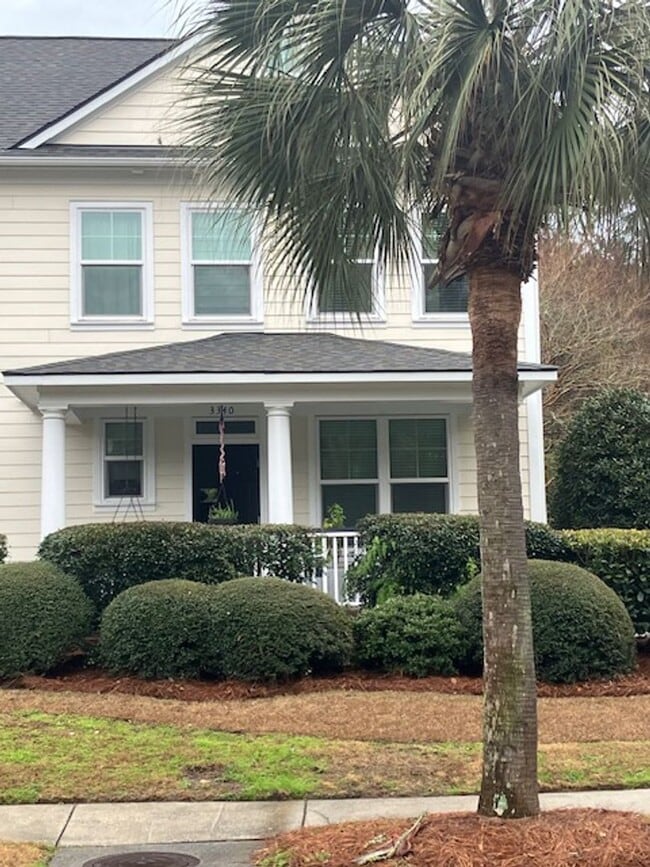 Building Photo - Fully Furnished: Stunning 3 - Bedroom 2.5 - Bath Townhome - Mt. Pleasant, SC