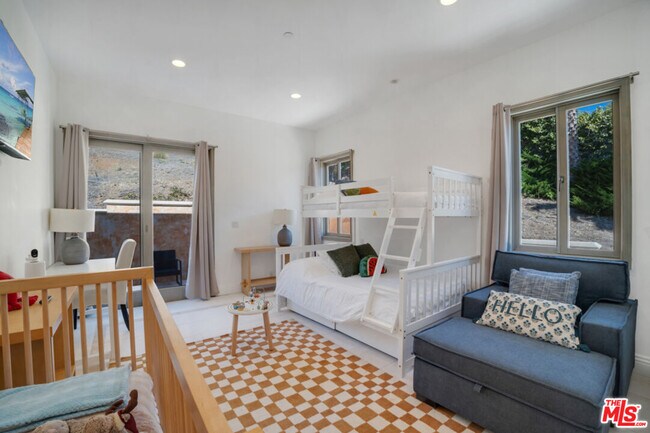 Building Photo - 31739 Pacific Coast Hwy