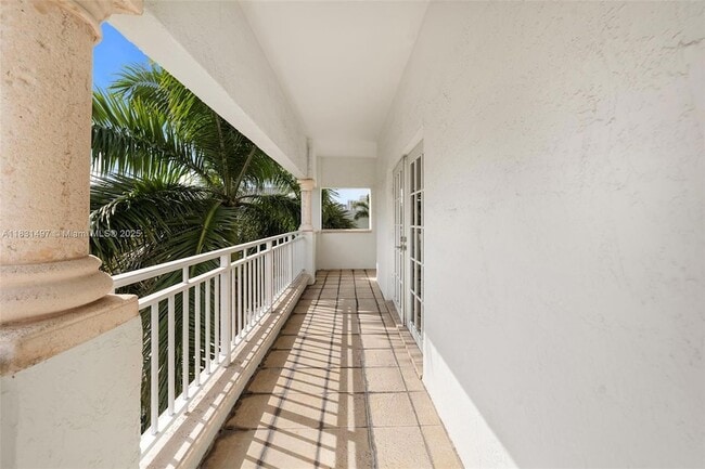 Building Photo - 1415 Sunset Harbour Dr