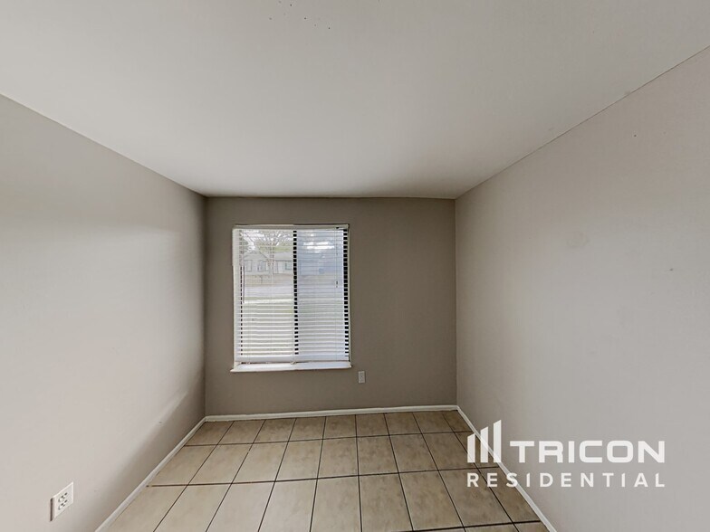 Building Photo - 1243 Piney Branch Cir