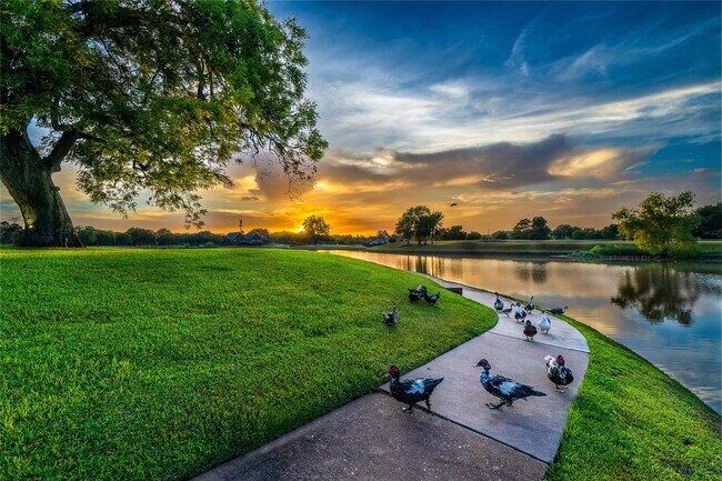 Building Photo - 1315 Terrace View Dr