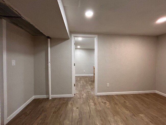 Building Photo - $0 DEPOSIT OPTION. 4 BEDROOM 3.5 BATH HOUS...