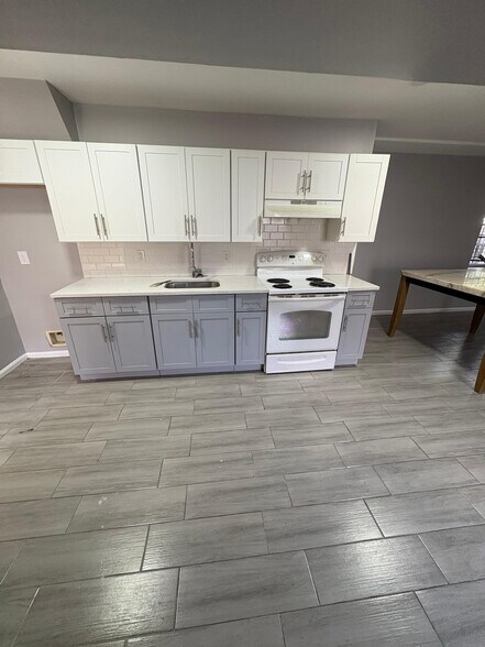 Building Photo - 53 Oakland Ter