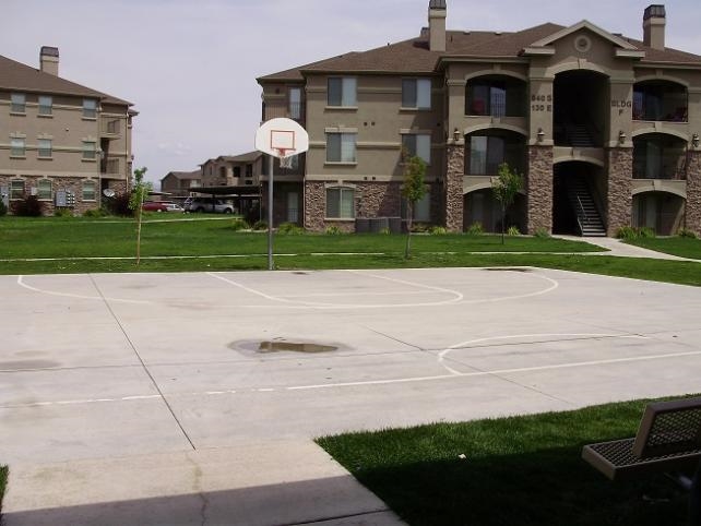 Basketball Court - Silver Pines Apartments