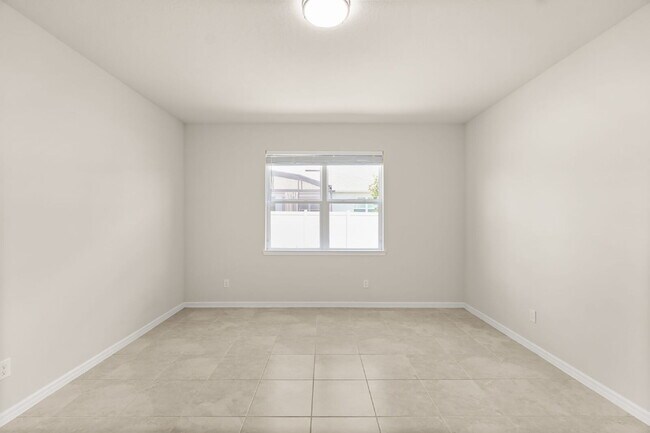 Building Photo - 2715 Clear Night Ave