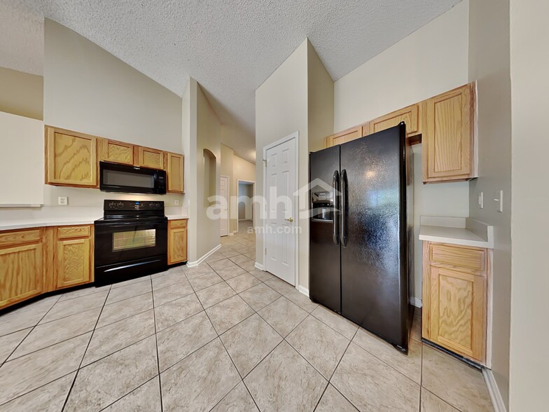 Building Photo - 2720 Cold Creek Blvd