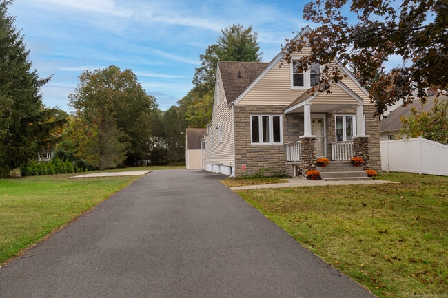 Building Photo - 93 Bailey Rd