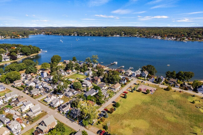 Building Photo - 14 High St