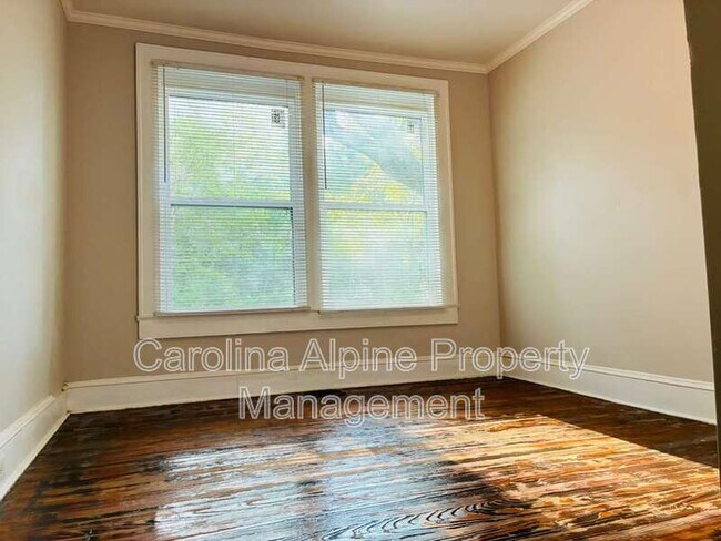 Building Photo - 102 Plum Tree Ln