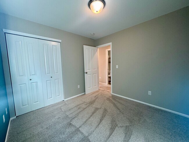 Building Photo - Refined Living in Lake Stevens | 3 Bedroom...