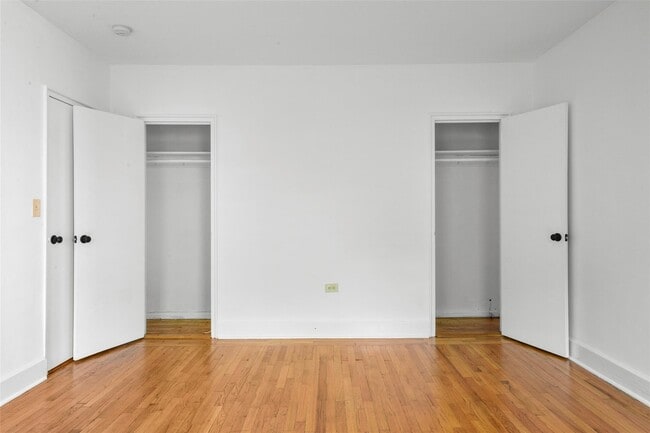 Building Photo - 325 Richbell Rd