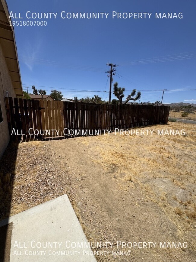 Building Photo - 58439 Palisade Dr