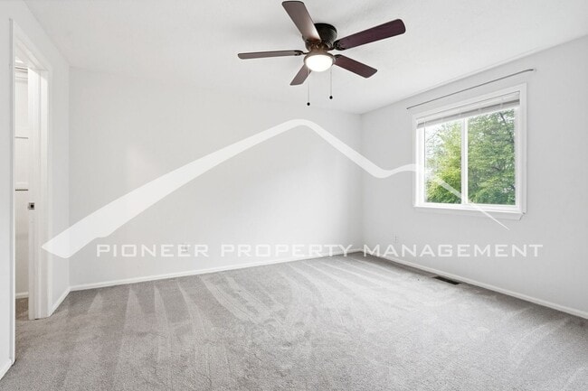Building Photo - Charming home in Longmont