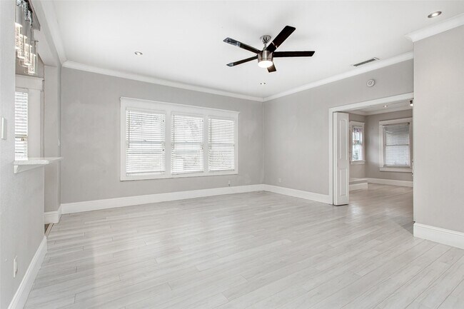 Building Photo - 4719 Junius St