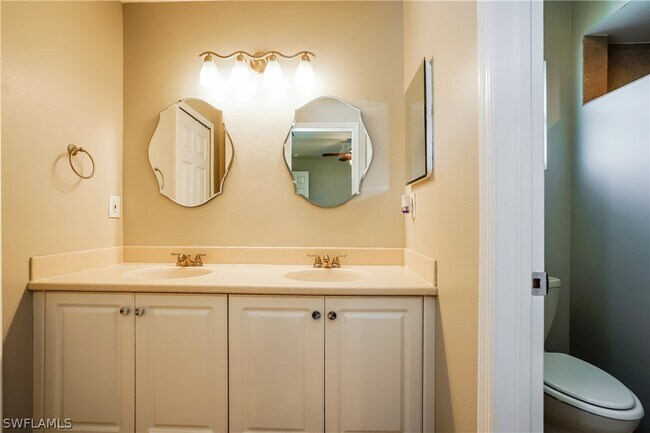 Building Photo - 617 SE 27th St