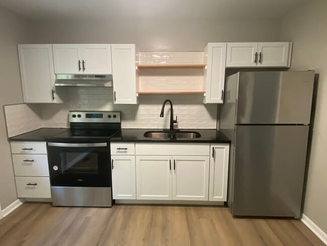 Kitchen with all new appliances - 2932 W 11th St