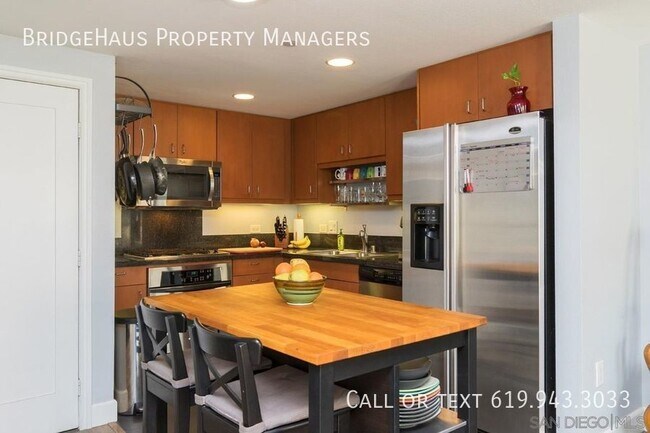 Building Photo - 875 G St