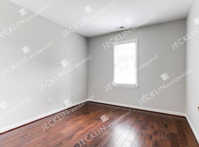 Building Photo - 2628 Hillgate Ct