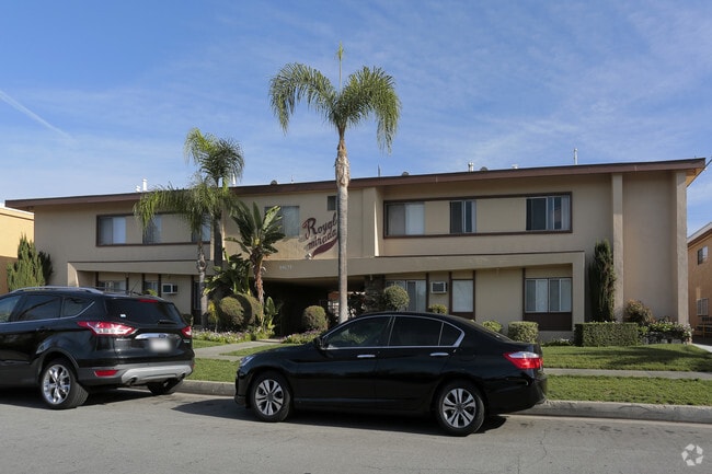 Building Photo - 14631 Rosecrans Ave